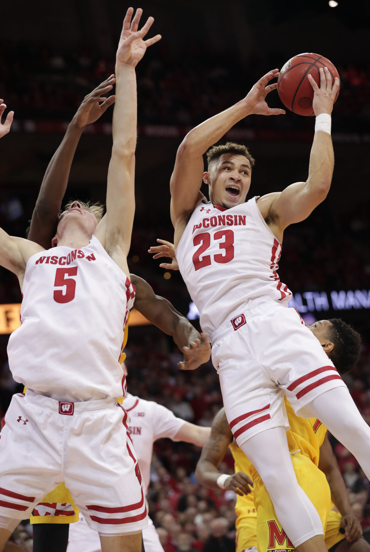 Badgers 56, Terrapins 54